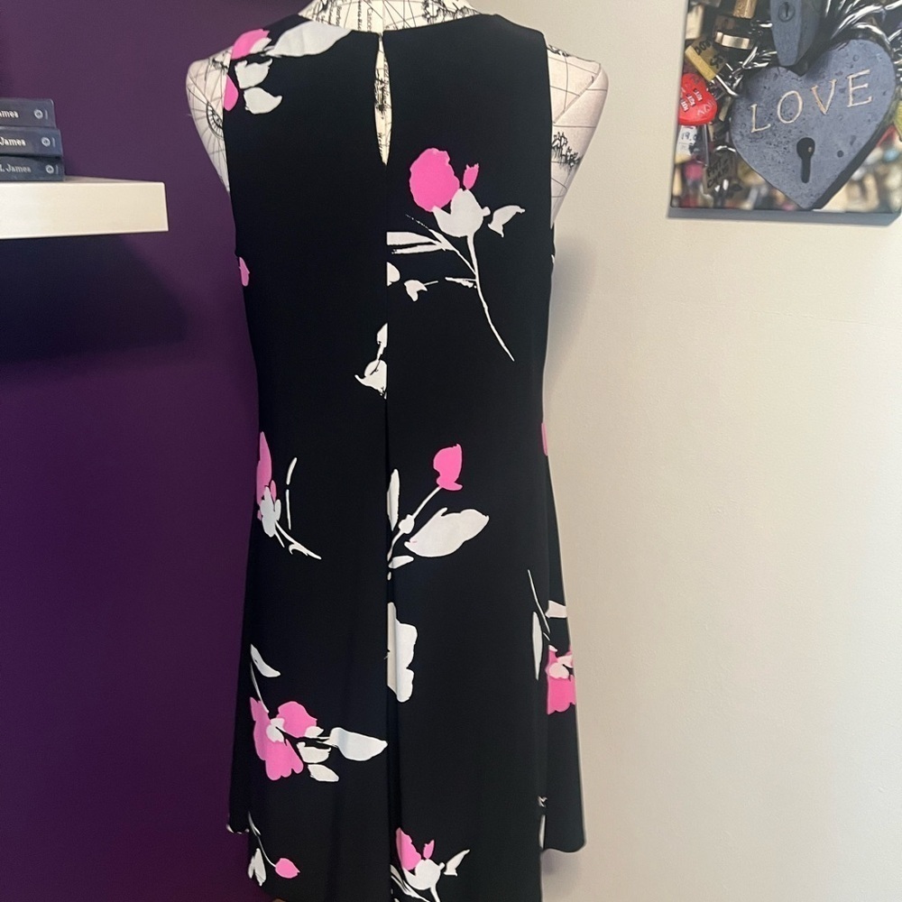 Sleeveless Ralph Lauren Dress - Picture 5 of 8